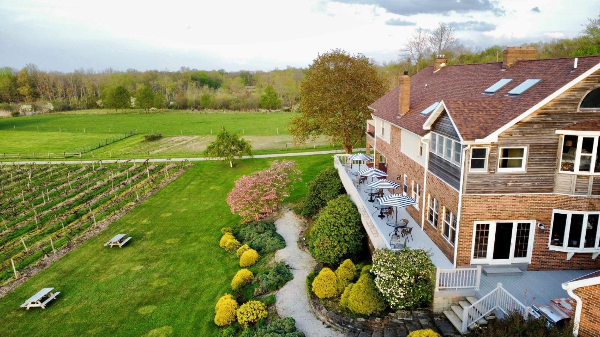 Warner-Concord Farms Bed & Breakfast Geneva Dış mekan fotoğraf